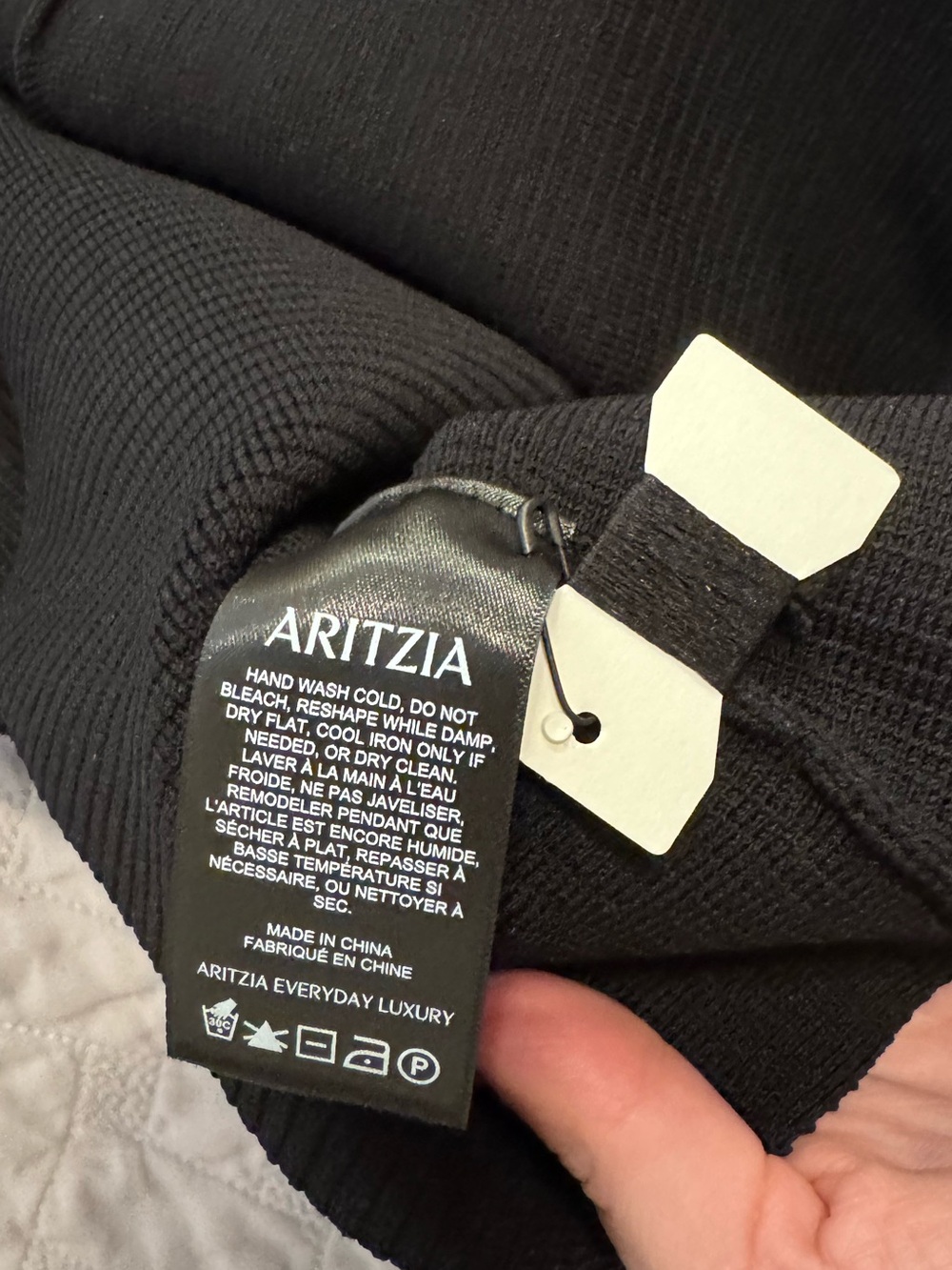 NEW ARITZIA SCULPT KNIT SEVEN TOP - Picture 5 of 5